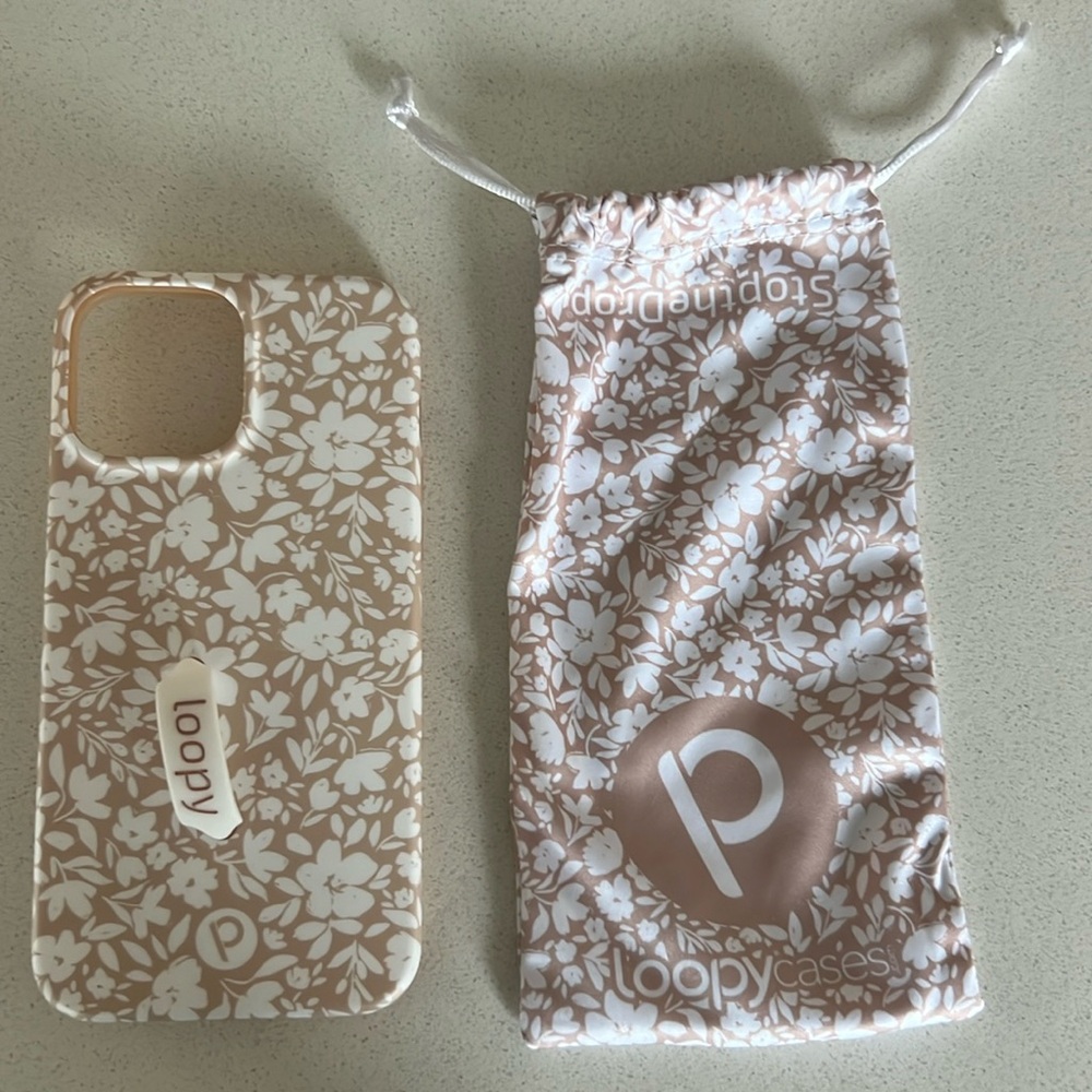 iPhone 13 Pro Max Beige Blossoms Loopy Case NWT